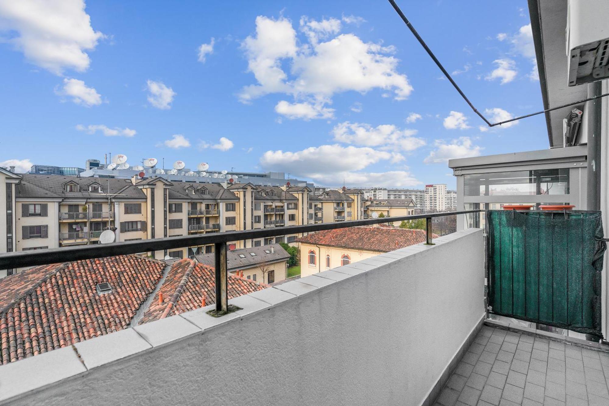 Rog27-Large Apartment With Transport Close To Home- Milán Exterior foto